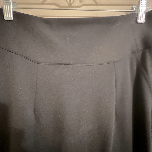 🛍️$8 or 3 for $20😍 H&M Soft double faced cotton pencil skirt in black - Picture 2 of 5